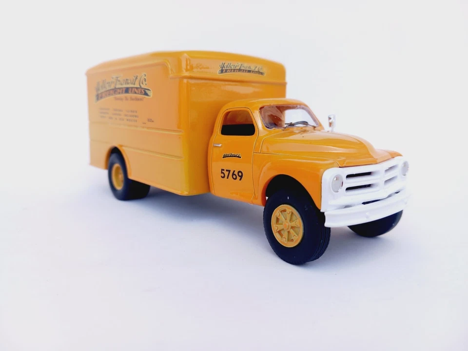 1/50 o scale 3d printed 1954 Studebaker box van truck handmade custom kitbash - Image 4 of 4