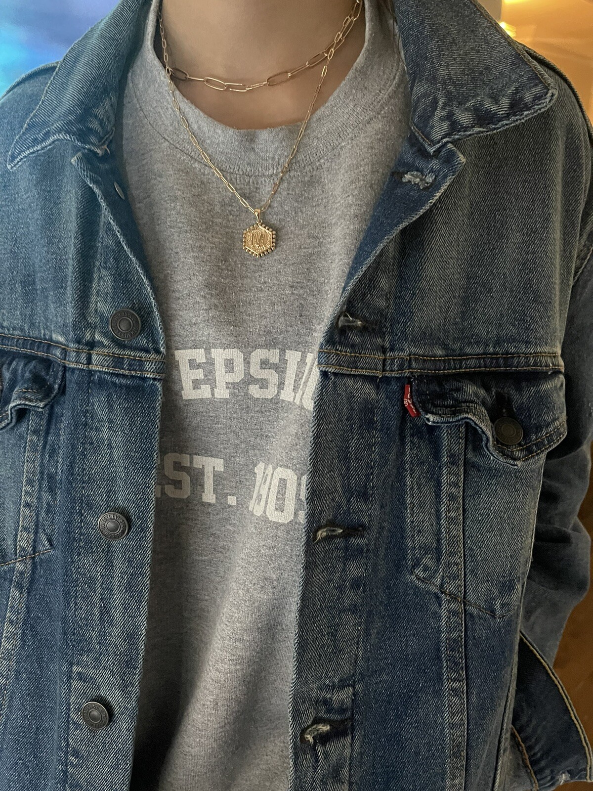 levis jean jacket medium - image 5