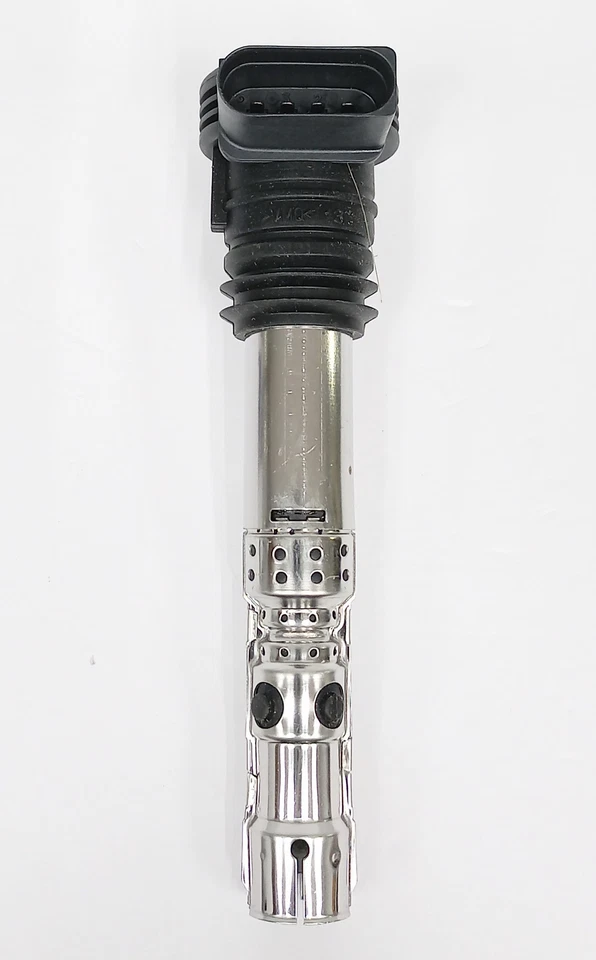 Bobina de encendido Bosch 0986221024 para Volkswagen Audi Golf TT Quattro Jetta 00-06 Foto 3 de 4
