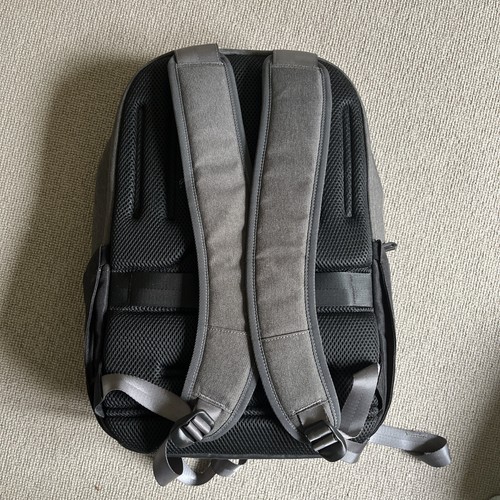 NEW ⭐️ Targus 15.6" Cypress Hero Backpack with EcoSmart Light Gray - Picture 2 of 6