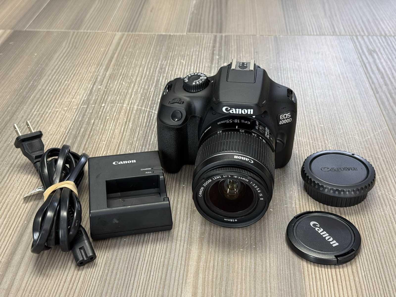 Canon EOS 4000d EF-S 18-55 mm IS II Lens Digital Only 3,500 Shutter Count!