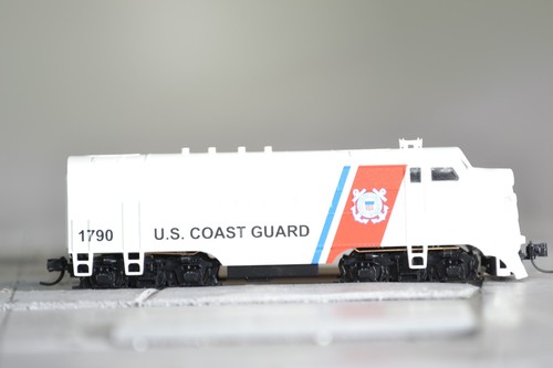 89029 MICRO TRENES ESCALA N US GUARDACOSTAS MOTOR FT | Condition: Used