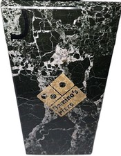 Expositor de escritorio con peso de papel de granito grabado dorado Domino's Pizza