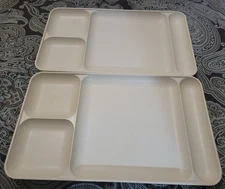2 Tupperware Cafeteria Picinic Divided Serving Tray 1535 Beige Almond 9"x15" App