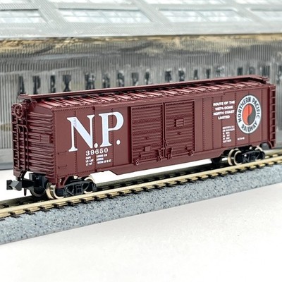 Atlas N Scale 3609 Northern Pacific 50ft Double Door Standard Boxcar NP 39650