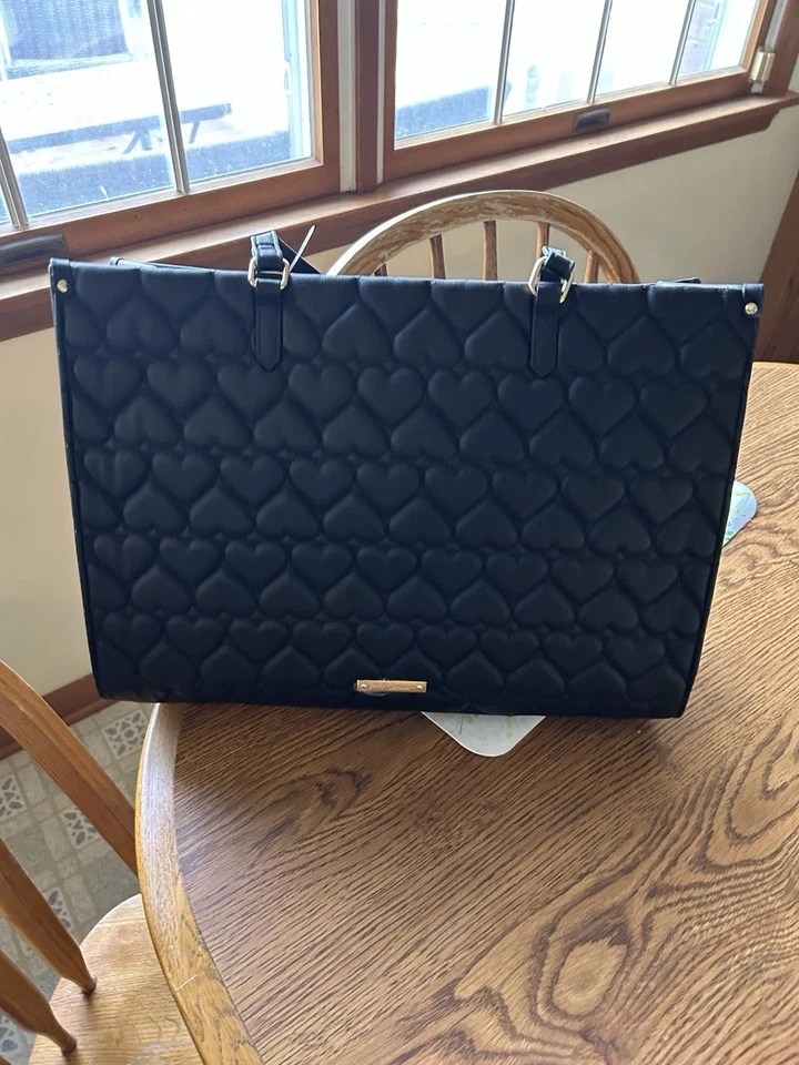 Bolso de Mano Betsey Johnson Grande Negro Corazones Acolchados Foto 3 de 4