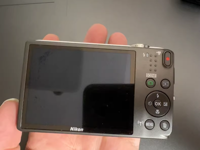 Nikon Coolpix S6800 White 16.0MP 12x Optical Zoom Compact Digital