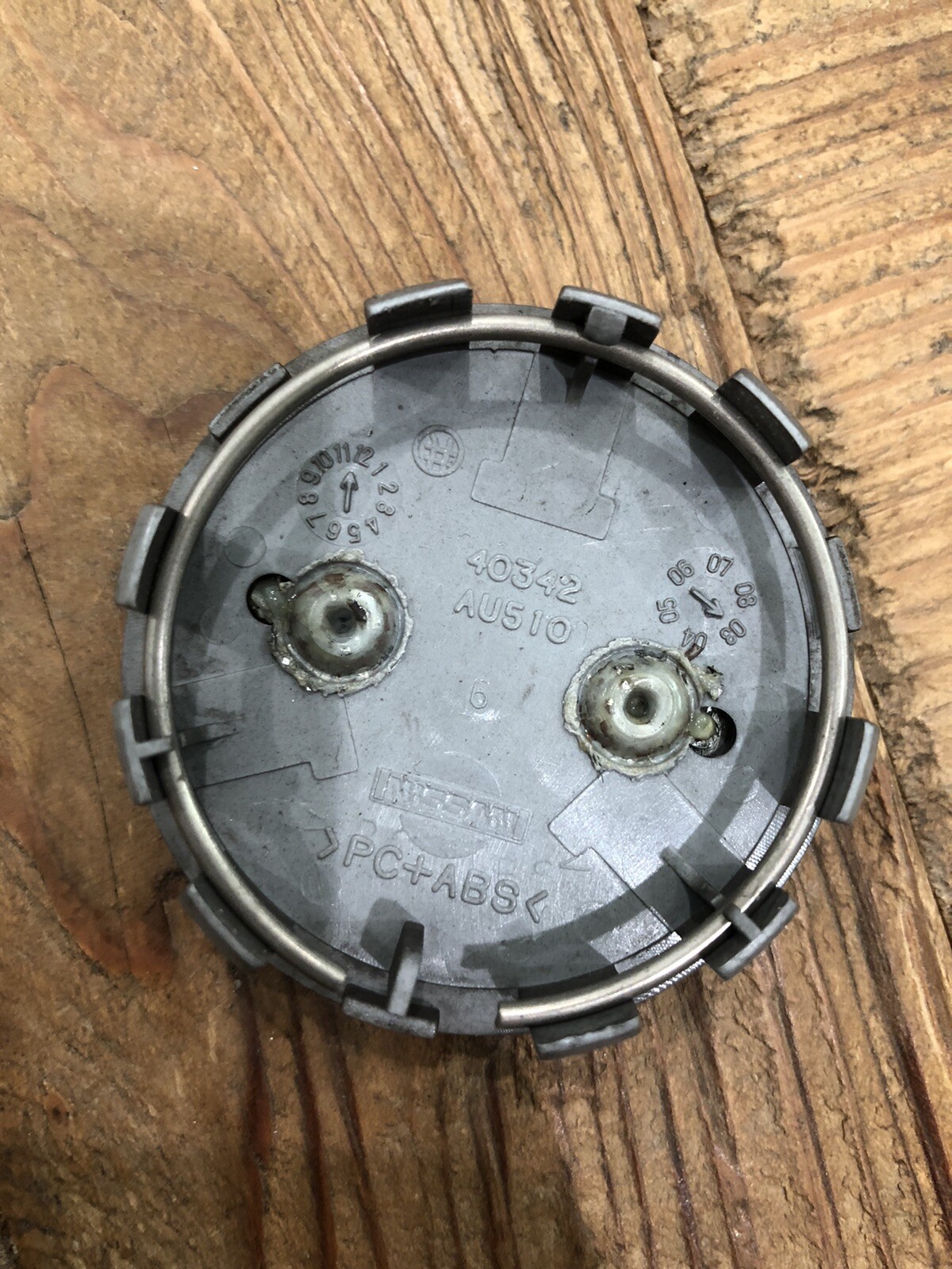 ORIGINAL OEM Nissan GTR Center Cap 4034262B0A 4034262B0A 350z G35 G37