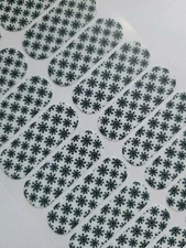 ☃️🎄❄️Jamberry Christmas Holiday "Silent Snow" Retired Full sheet 💕