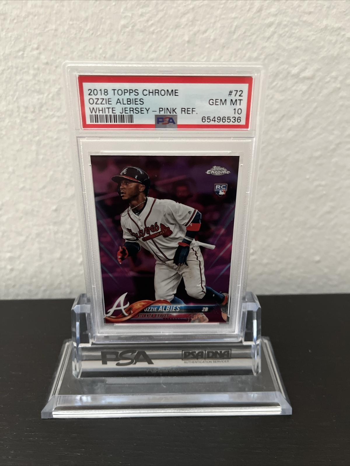 2018 Topps Chrome #72 Ozzie Albies White Jersey Pink Refractor PSA 10