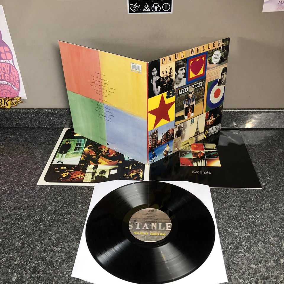 LP VINYL PAUL WELLER STANLEY ROAD LIMITED EDITION C/W BOOKLET 828 619-1 VG+/EX - Image 3 of 4