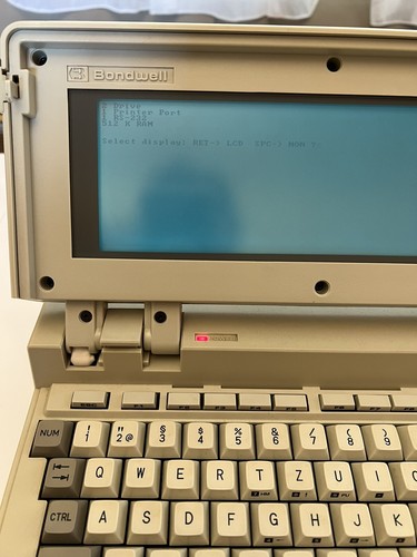Bondwell Model 8 Vintage Laptop - Bild 10 von 11