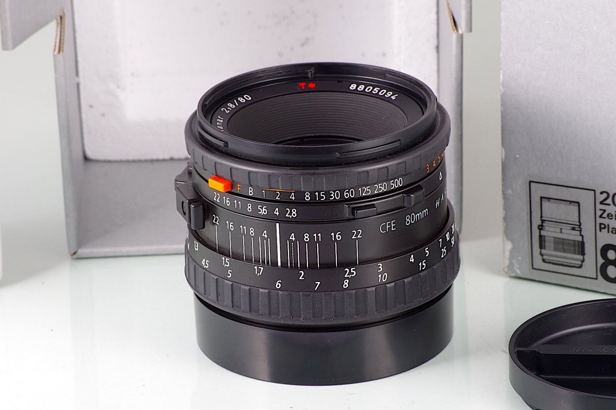HASSELBLAD V CARL ZEISS PLANAR T* CFE 80 80mm 20034 OLD STOCK NEW