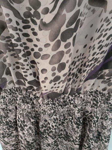 Miley Cyrus Max Azria Women Shirt Size Medium Purple White Animal Print Sheer - Picture 2 of 6