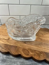 Vintage Avon Christmas Santa Sleigh Lead Crystal Clear Glass Candy Dish