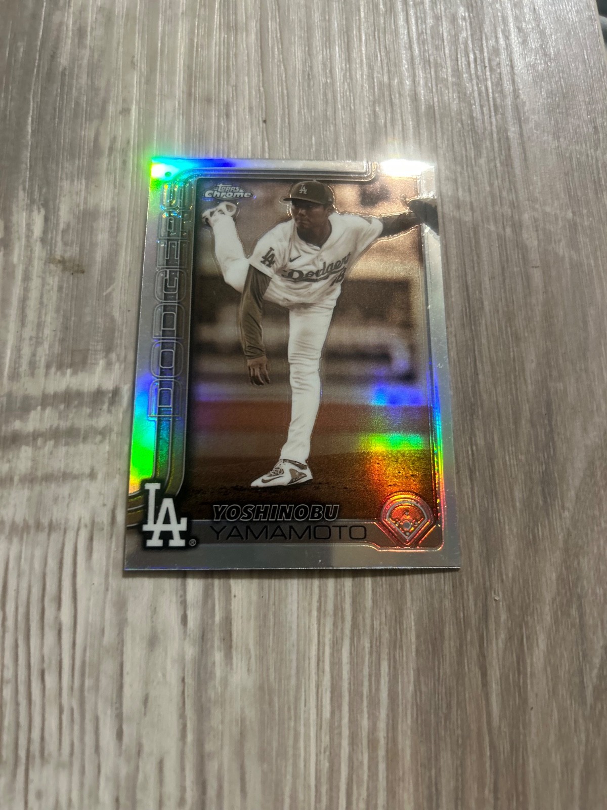 2025 Topps Chrome #179 Yoshinobu Yamamoto Sepia Refractor Los Angeles Dodgers