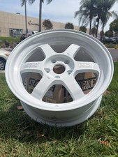 Volk Te37v 17x7.5 30 5x114.3 Dash White Volk Te37v 17x7.5 30 5x114.3 Dash White