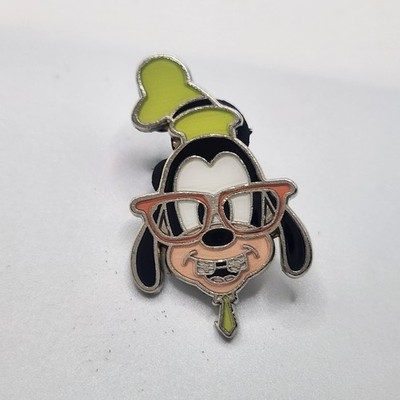 Disney Pin Goofy Wearing Glasses and Braces - Nerds Rock! Head Collection 2012