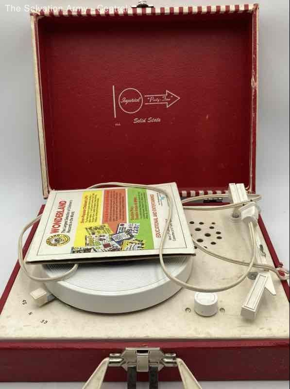White Corded Electric Play Tune Turntable Record Player System w/Hard Case
