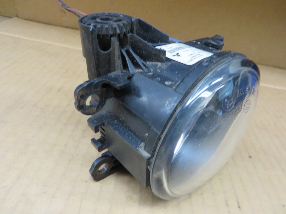 FARO ANTINIEBLA PASAJERO DERECHO MITSUBISHI ENVAVOR 11 2011 Foto 3 de 4