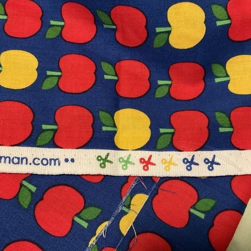 44” X 27” Ann Kelle For Robert Kaufman Cotton Fabric Back To School Apples - Picture 7 of 7