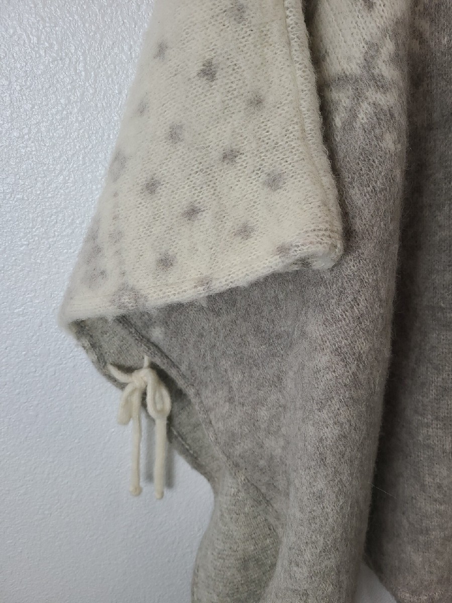 Vintage Hilda Ltd 100% wool poncho Cape sweater Made in
