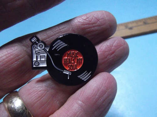 Unique Collectible Pin 1"in Music Heals The Soul Pin - Picture 5 of 5