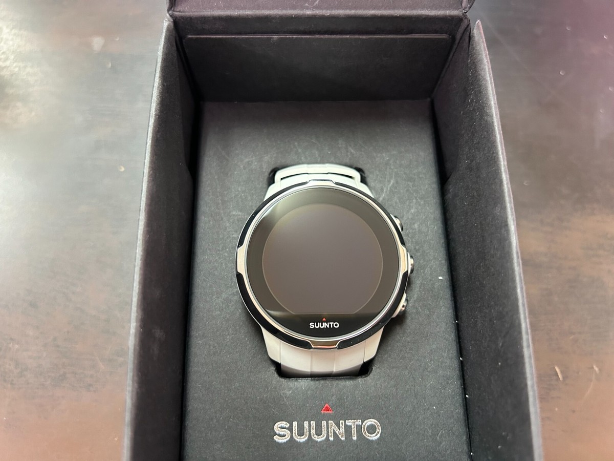 SUUNTO SPARTAN SPORT ホワイト Suunto introduces Spartan Sport Wrist HR Gold for active women