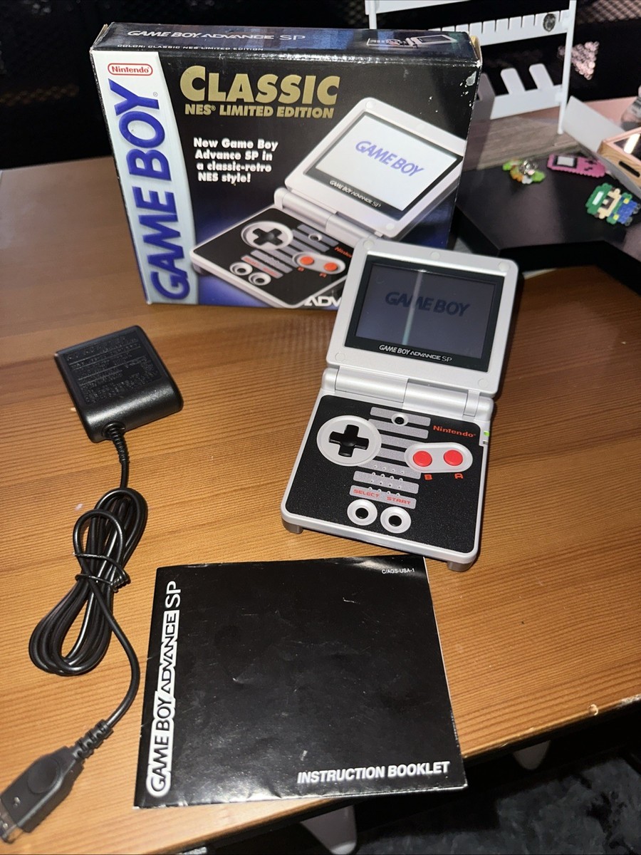 ニンテンドー　game boy advance SP Game Boy Advance SP, NES Classic Limited Edition CIB Great Shape