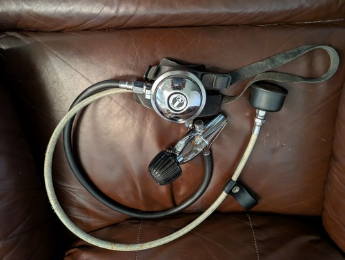 Vintage US Divers Aquarius Scuba Regulator w/ SPG, Works