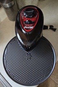 Presto Pizzazz Plus Rotating Oven Black Very Clean