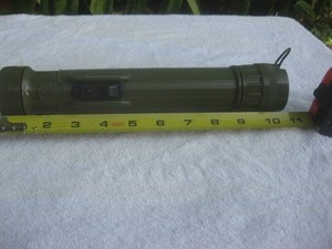 Flashlight/G.T. Price (GTP) US MX-994/U 3 D cell Green In great shape.spare bulb
