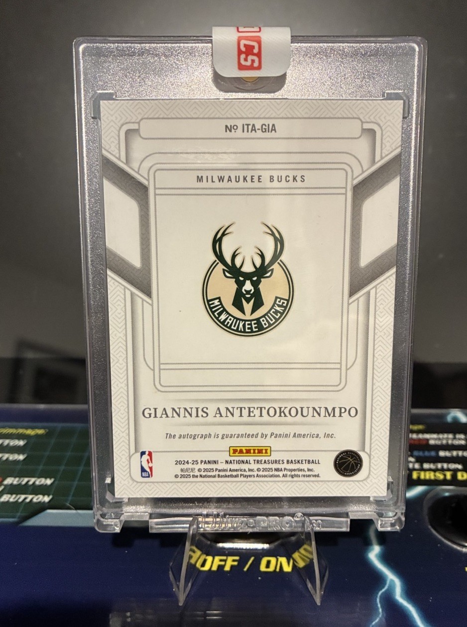 Giannis Antetokounmpo 2024-25 National Treasures International Treasure Auto /24 view 2