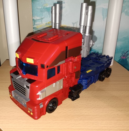 Transformers Classics Optimus Prime w/ Parallax TFX-06 Red Armor Upgrade Set - Picture 2 of 5