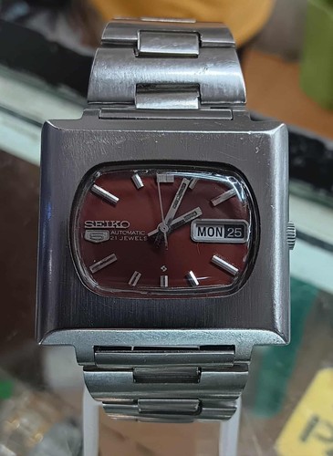 Vintage Seiko 5 Automatic 6119-5400 Red Dial Men’s Watch – BMBY Feb 1974