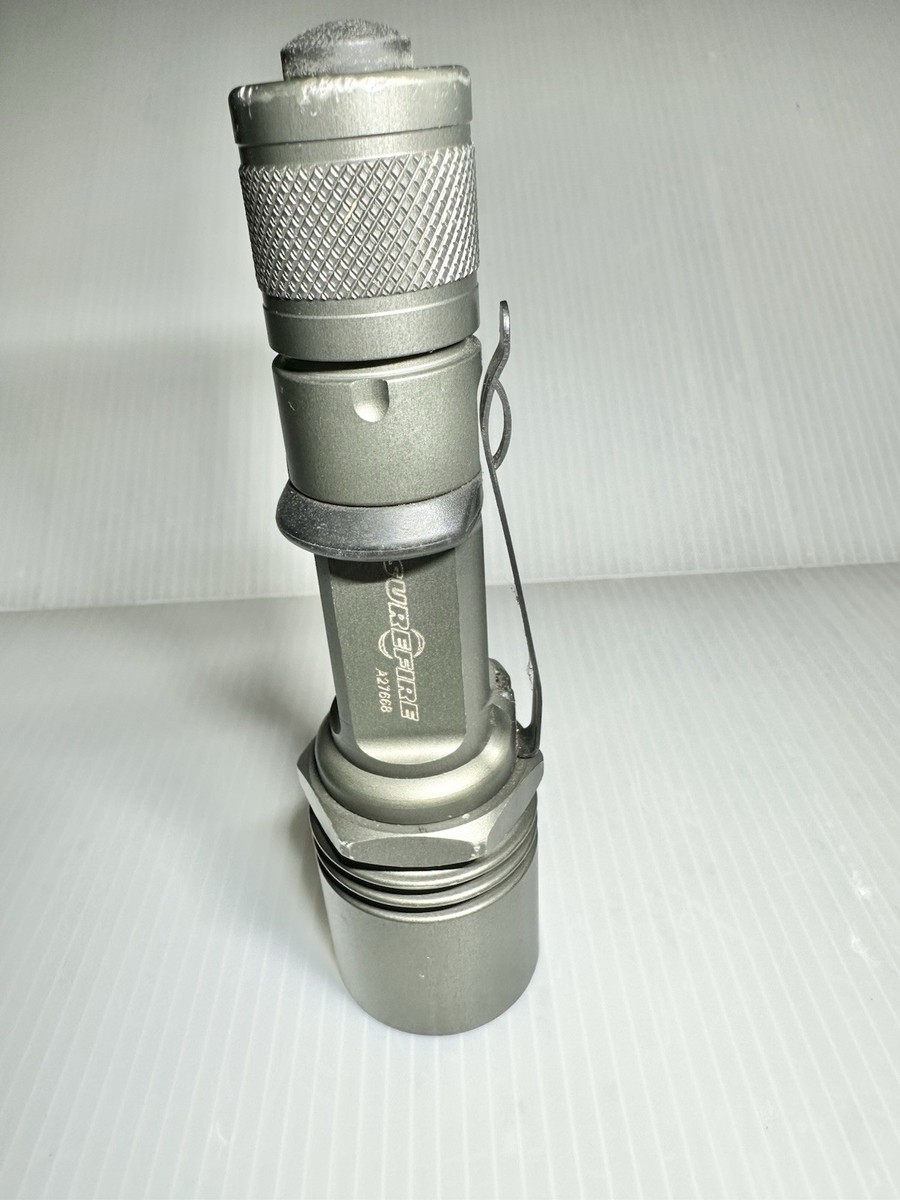 ライト・ランタン SureFire Millennium Series M2 CENTURION Surefire Milennium Series M2 Centurion Flashlight Tactical Camping