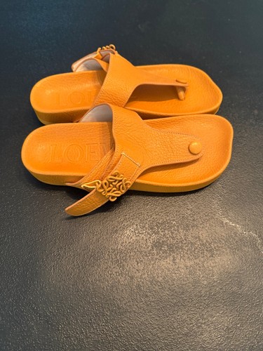 Loewe Ease Sandal in Lambskin size 7 new without box