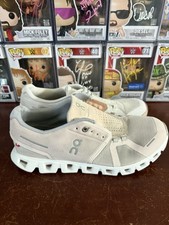 MISMATCHED COLORS - Women  s 10 - On Cloud 5 - Gray - Good