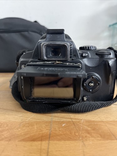 Nikon D40X 10.2 MP Digital SLR Camera - With Lens /Case - Untested - Picture 6 of 16