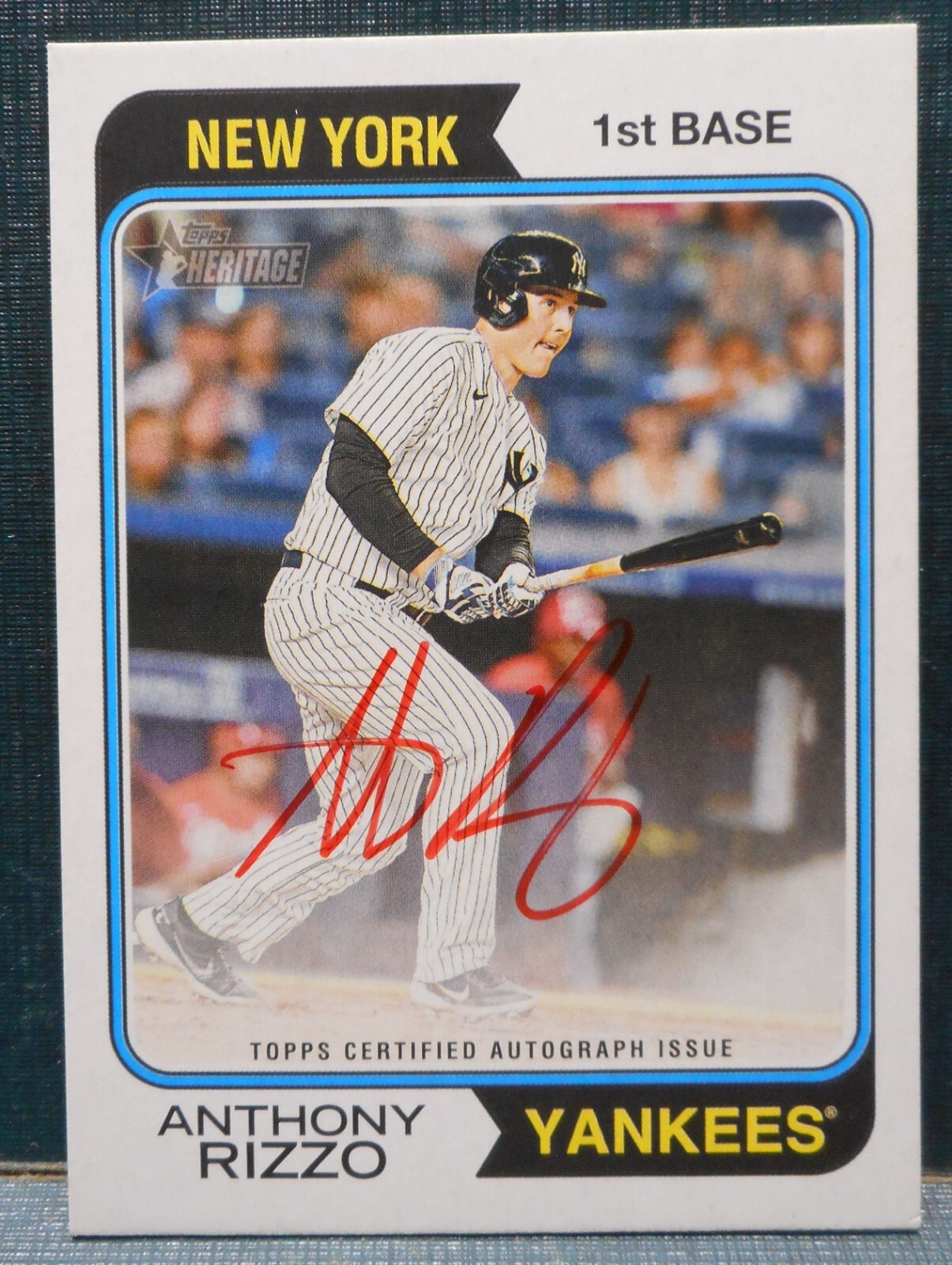 2023 Topps Heritage Real One Auto Red Ink Anthony Rizzo #36/74 (ROA-AR) Yankees