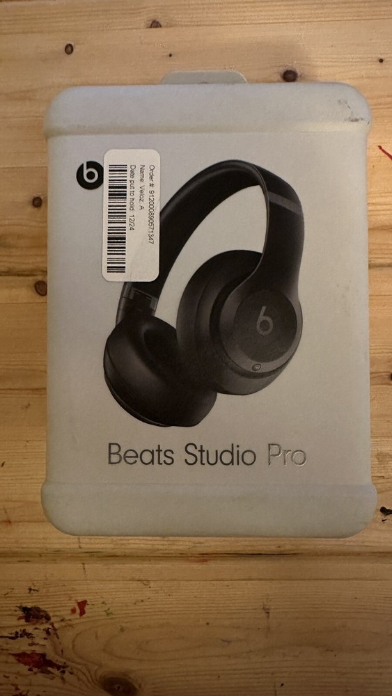 Beats by Dr. Dre Studio Pro Wireless Bluetooth Headphones - Black MQTP3LL/A