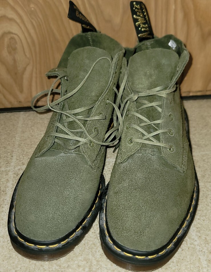 Dr. Martens Doc England MIE 101 Desert Oasis Suede Army Green
