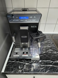 DeLonghi Eletta Cappuccino ECAM 44.666.B 2L Kaffeevollautomat - Schwarz