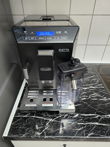 DeLonghi Eletta Cappuccino ECAM 44.666.B 2L Kaffeevollautomat - Schwarz