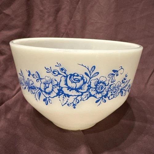 Vintage Federal Glass BLUE ROSES Nesting Mixing Bowl Milk Glass 1.5 Qt