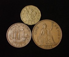 United Kingdom 1945 Lot of 3 Coins WCA 636