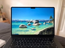 Apple MacBook Air 15" 2024 M3 8-Core CPU 10-Core GPU 8GB in midnight blue