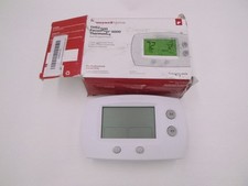 Honeywell FocusPro 5000 Non-Programmable Thermostat SEE DESC