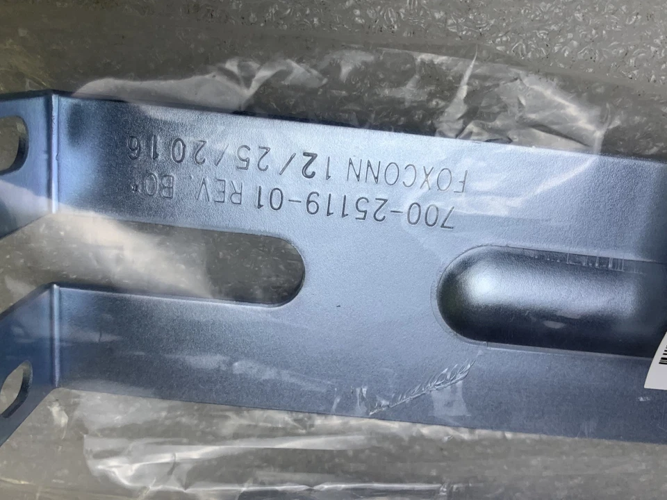 CISCO 700-25119-01 Foxconn 17" INNER Server Rail Bracket Set New - Image 2 of 3