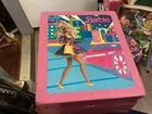 VTG 1989 MATTEL BARBIE DOLL & FASHION PINK VINYL TRUNK CASE W/clothes and more